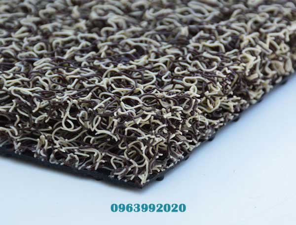 Thảm nhựa rối dày