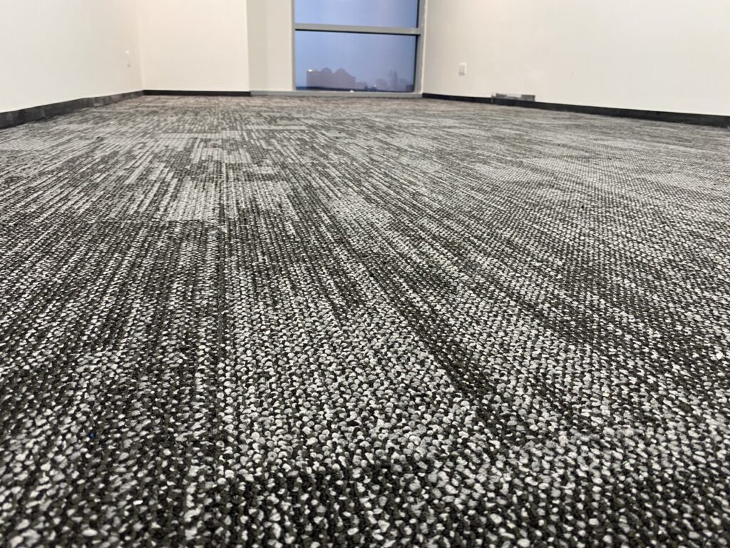 thảm l&oacute;t s&agrave;n titan 04 m&agrave;u đen