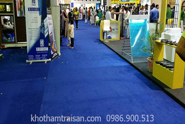 Thảm trải hội chợ màu xanh dương